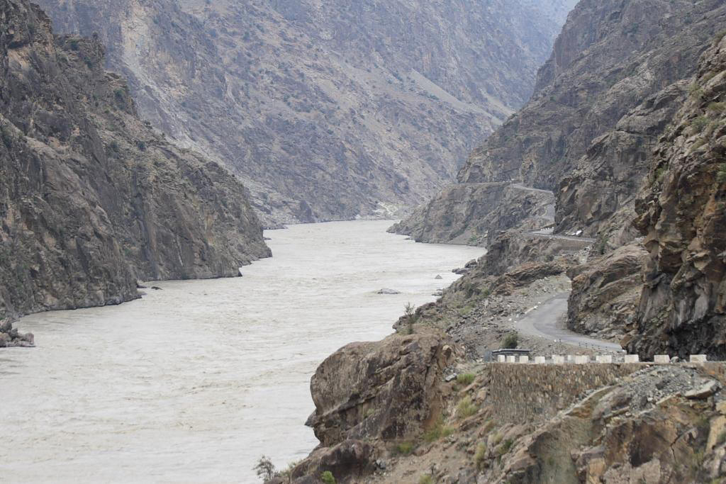 Karakorum_Highway_-_001.JPG